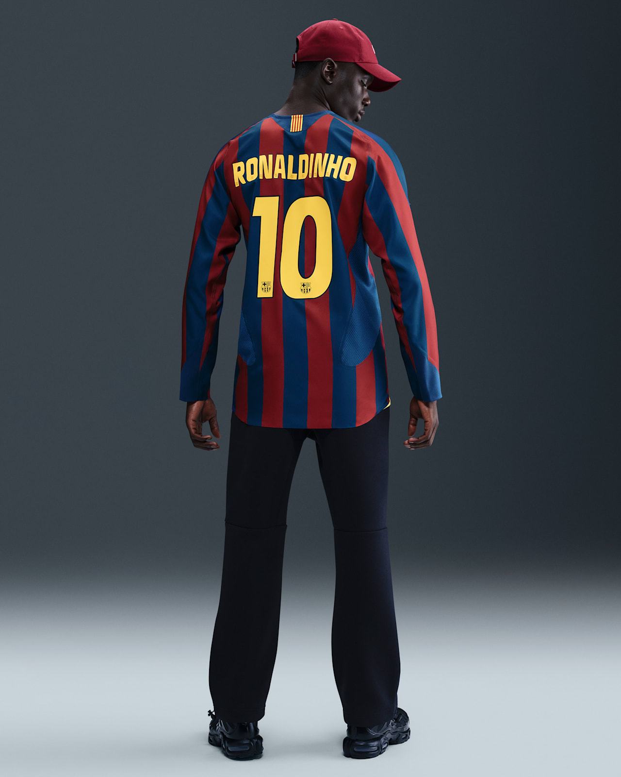 Fecha de lanzamiento de la colección de ropa FC Barcelona 2005/06